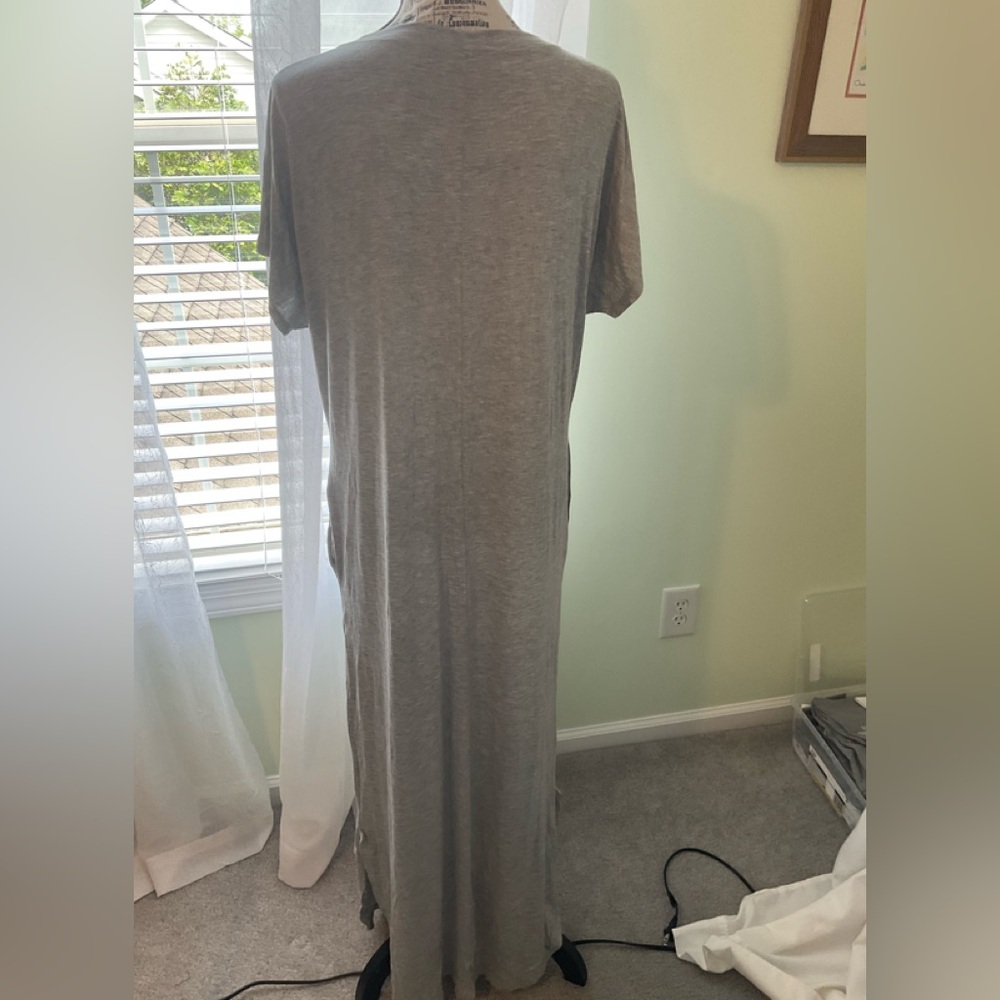 Burgundy Apparel - Grey Maxi Dress with Side Slit and Pockets - Picture 3 of 9